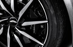 Aston Martin DB11 5,2 V12, LED, 360, B&O