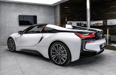 BMW i8 Roadster, Laser, HUD, H&K, CZ