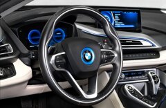 BMW i8 coupe hybrid 170+96 kW