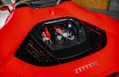 Ferrari SF90 4,0 SPIDER, FULL VÝBAVA