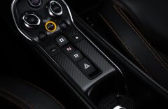 McLaren 570S 3,8 V8 KUPÉ, LIFT, B&W, KARBÓN