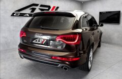 Audi Q7 3.0 TDI quattro S-line, 1.majitel, ČR