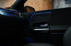 Mercedes-Benz EQA 0,0 300 4MATIC, PANO, BURMESTER