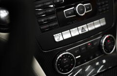 Mercedes-Benz SL 5,5 63 AMG, KARBÓN, NAVI