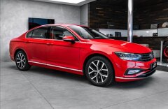 Volkswagen Passat 1,5 TSI El. DSG, Masáže, LED