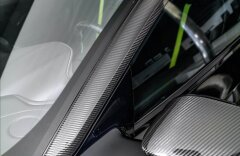 Aston Martin DB11 V12 AMR, full carbon, záruka!