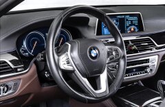 BMW Řada 7 740d xDrive M-paket, full