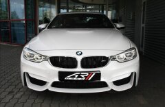 BMW M4 karbon, servodovírání, kamera  individual,