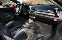 Ferrari 458 Rosso Fuoco CarbonSeats
