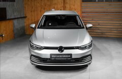 Volkswagen Golf 1,5 VIII, LIFE, KAMERA, NOVÉ AUTO
