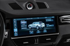Porsche Cayenne Turbo, Keramiky, PDCC, Burmester, Akrapovič