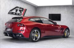 Ferrari GTC4 Lusso GTC4Lusso V12, JBL, rosso Maranello, CZ