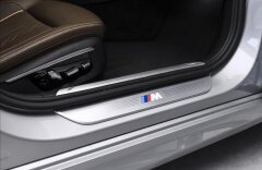 BMW Řada 7 740d xDrive M-paket, full
