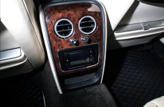 Bentley Continental Flying Spur W12 Mulliner, entertainment