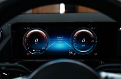 Mercedes-Benz EQA 0,0 300 4MATIC, PANO, BURMESTER