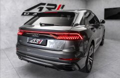 Audi Q8 50 TDI S-line, HD matrix, B&O, CZ