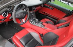 Mercedes-Benz SLS AMG 6,3 keramické brzdy Carbon paket B&O