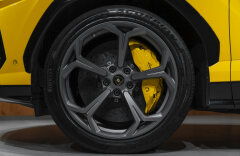 Lamborghini Urus 4.0 V8, Bang & Olufsen, Panorama, Karbón