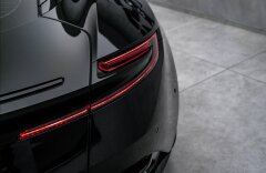 Aston Martin DB11 V12 AMR, full carbon, záruka!