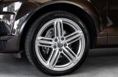 Audi Q7 3.0 TDI quattro S-line, 1.majitel, ČR