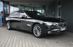 BMW Řada 7 750Li xDrive, max výbava, DVD, TV, noční vidění