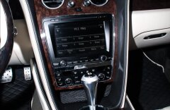 Bentley Continental Flying Spur W12 Mulliner, entertainment