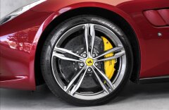Ferrari GTC4 Lusso GTC4Lusso V12, JBL, rosso Maranello, CZ