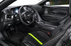 Aston Martin DB11 V12 AMR, full carbon, záruka!