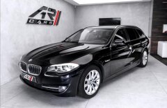 BMW Řada 5 520d Touring, navigace, bi-xenonové světlomety