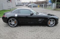 Mercedes-Benz SLS AMG 6,3 keramické brzdy Carbon paket B&O
