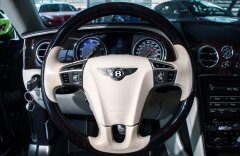 Bentley Continental Flying Spur W12 Mulliner, entertainment