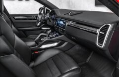 Porsche Cayenne Turbo, Keramiky, PDCC, Burmester, Akrapovič