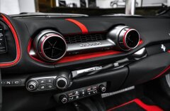 Ferrari 812 6,5 GTS V12, lift, karbon, 360°, Alcantara/karbon