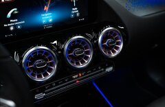 Mercedes-Benz EQA 0,0 300 4MATIC, PANO, BURMESTER