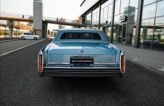 Cadillac Fleetwood 5,0 COMMODORE
