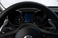 Alfa Romeo Giulia VELOCE Q4 AT154kW, DNA, asistenty