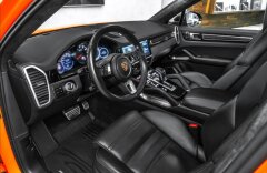 Porsche Cayenne Turbo, Keramiky, PDCC, Burmester, Akrapovič