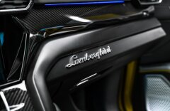 Lamborghini Urus V8 Night, panorama, 23" kola, B&O, 360°