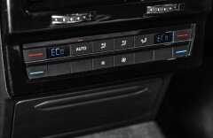 Volkswagen Touareg R-line, 210kW, Vzduch, IQ-Light