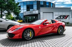 Ferrari 812 GTS, max výbava, SKLALDEM!