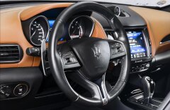 Maserati Levante S, panorama, CZ