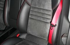 Porsche Panamera GTS, Alcantara