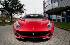 Ferrari F12 Berlinetta 6.3 Rosso Berlinetta Karbonová sedadla