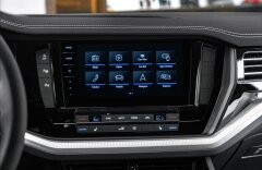 Volkswagen Touareg TDI 170kW, Vzduch, LED, Tažné