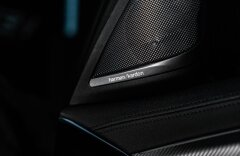 BMW M5 4,4 M DRIVER´S PACK, MASSAGE, H/K, AKRAPOVIČ