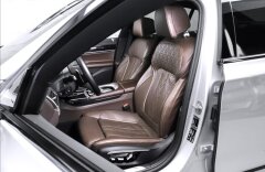 BMW Řada 7 740d xDrive M-paket, full