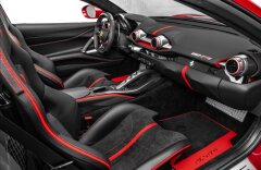 Ferrari 812 6,5 GTS V12, lift, karbon, 360°, Alcantara/karbon