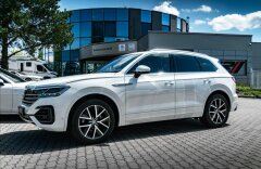 Volkswagen Touareg R-line, 210kW, Vzduch, IQ-Light