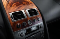 Aston Martin DB9 5,9 KUPÉ 5.9 TOUCHTRONIC, MANSORY