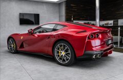 Ferrari 812 Superfast V12, passenger, lift, CZ